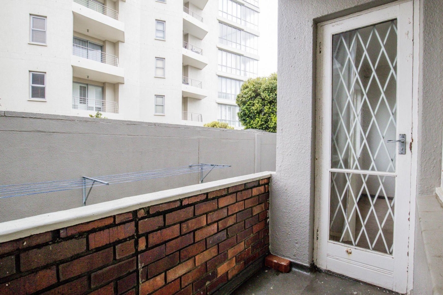 1 Bedroom Property for Sale in Mouille Point Western Cape